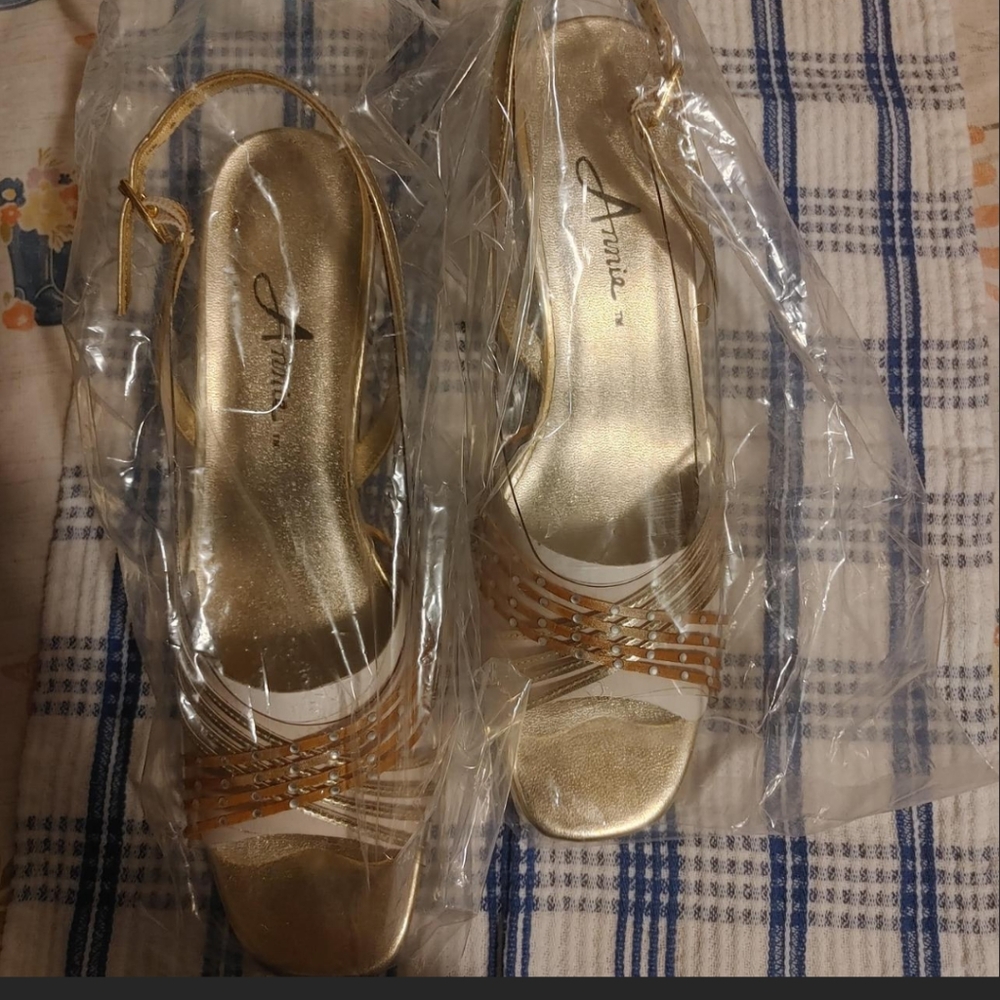 Womens dress shoes
